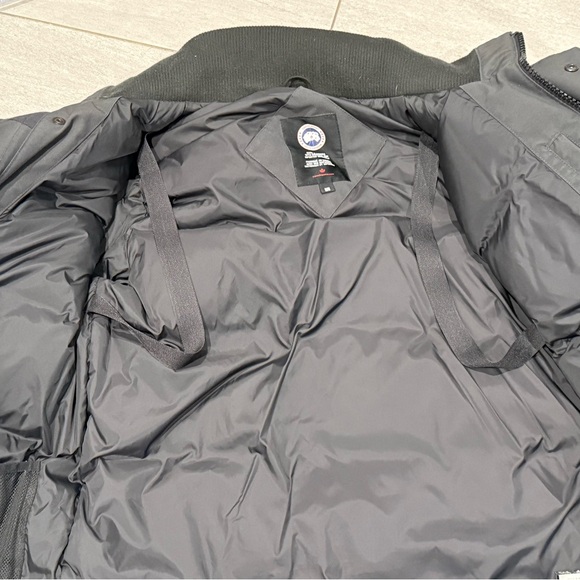 MENS CANADA GOOSE FORESTER 5816M BLACK GRAY DOWN COAT SIZE MEDIUM PRE OWNED - Picture 6 of 8